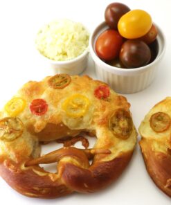 Cherry Tomato & Mozzarella Pretzels - Bánh Pretzel Với Cà Chua Bi &  Mozzarella